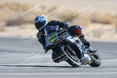 media/Jan-10-2025-CVMA Friday Practice (Fri) [[489e0da257]]/Group 4 and Trackday/Session 4 (Turn 16)/